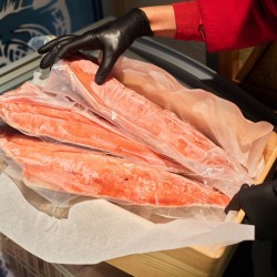 Laukinės raudonosios lašišos (Sockeye) filė su oda, 1 kg (šaldyta)