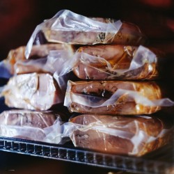 Naminis keptas kiaulienos vyniotinis su baravykais(nuo12.22), 400 g