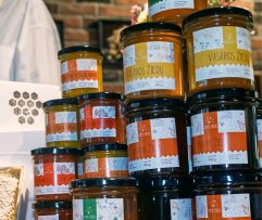 Pavasario žiedų medus Avietės žiedas Savam kieme