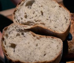 Natūralaus raugo duona (Sourdough) , cielas kepalas