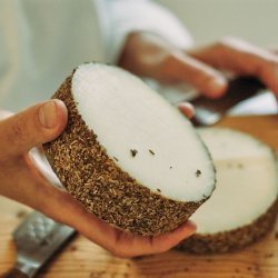 Puskietis ožkų pieno sūris su rozmarinais, 350 g Dubickų ūkis Savam kieme