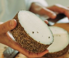 Puskietis ožkų pieno sūris su rozmarinais, 350 g Dubickų ūkis Savam kieme