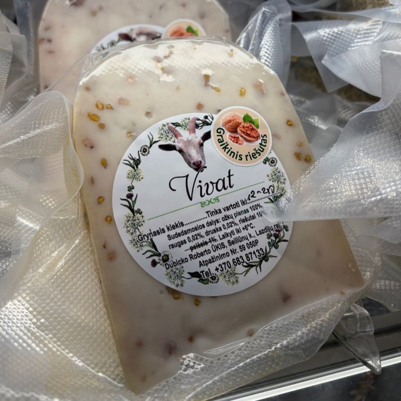 Puskietis ožkos pieno sūris su graikiniais riešutais, 400 g Dubickų ūkis Savam kieme